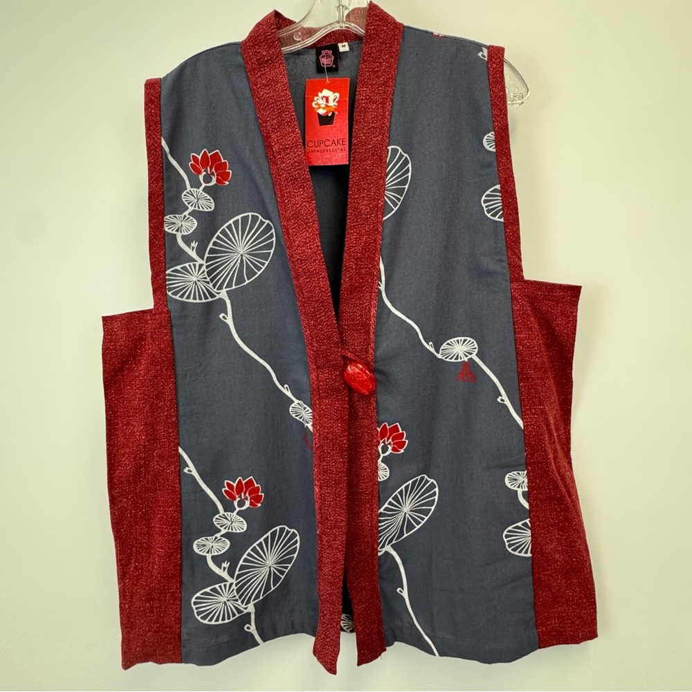 Cupcake International Abstract Art Vest Women's Size M NWT